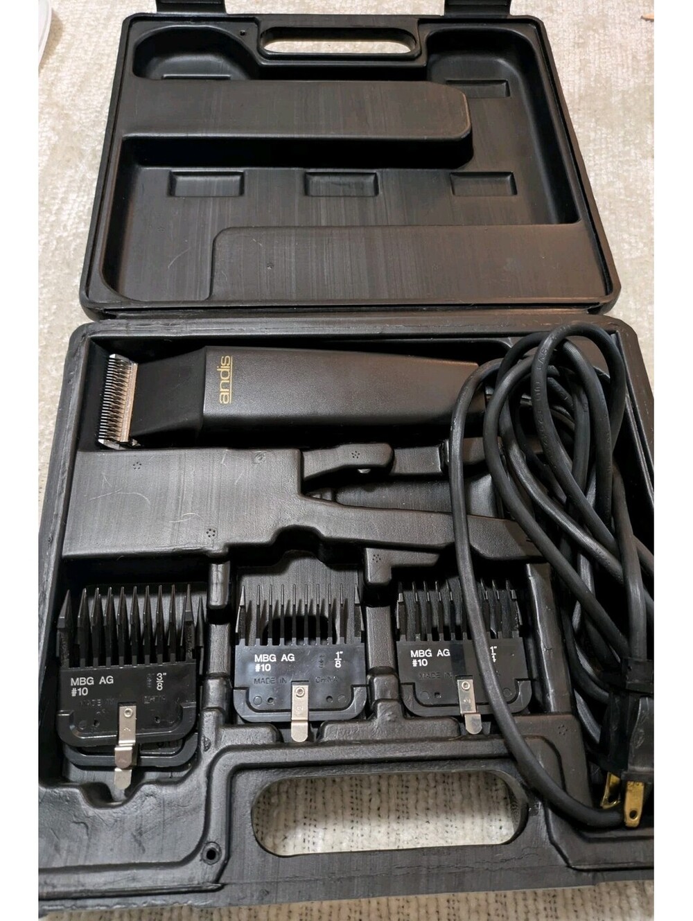 Andis MBG Pro Animal Dog Grooming Clippers Kit, sz 10 Blade + 4 attachment combs